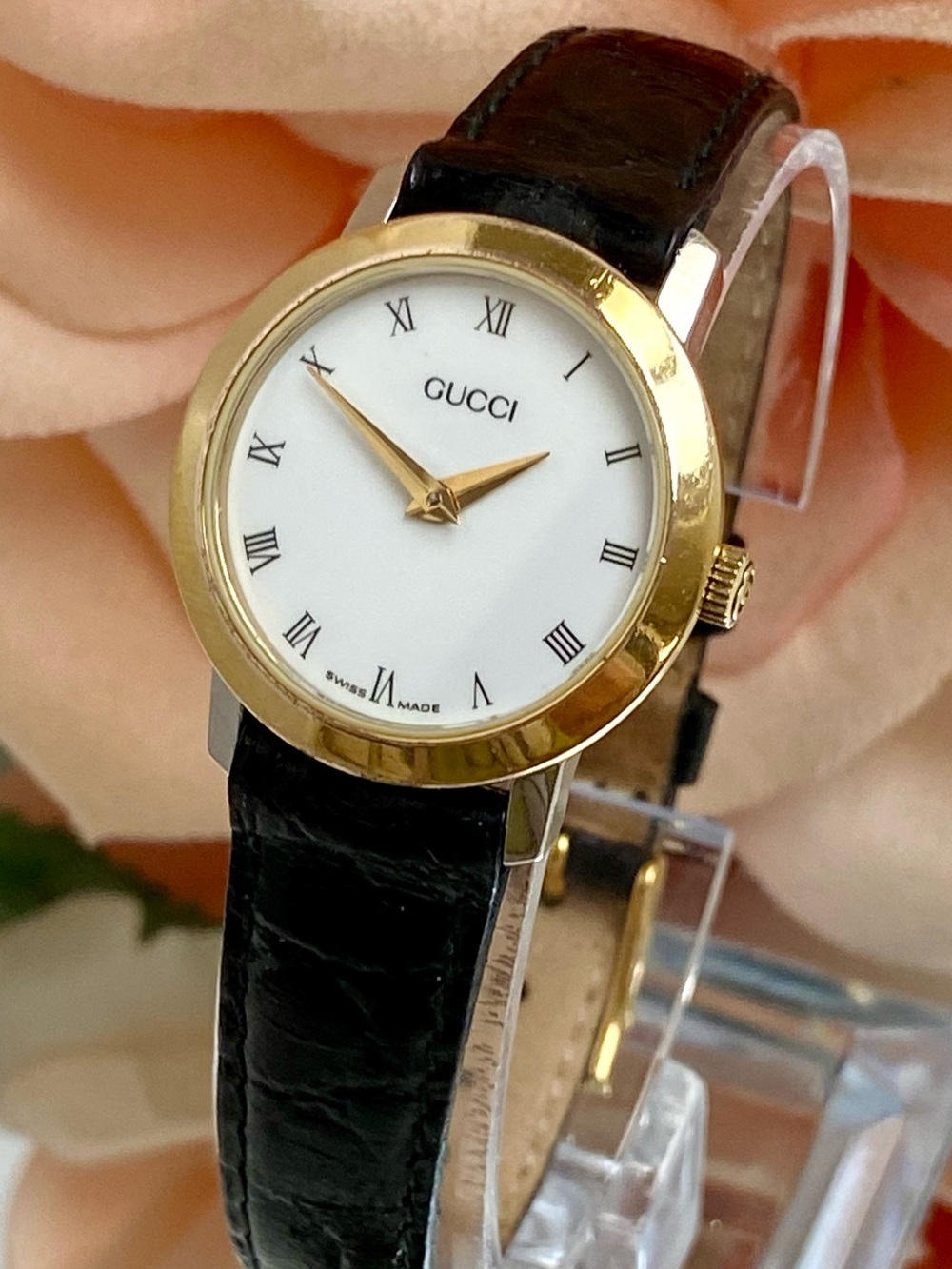 Vintage Gucci 2200L Women's Swiss Made Two-Tone Watch White Dial Roman Numerals